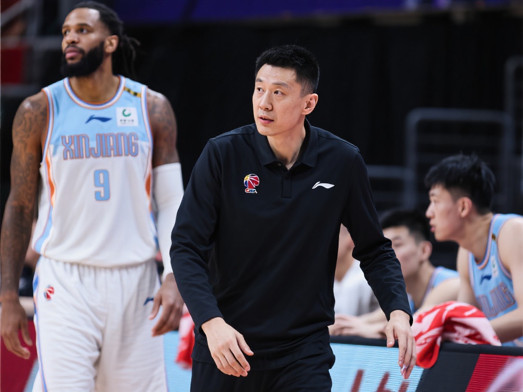 媒体人:新疆队初战附加赛,刘炜首季执教应给予更多宽容 展望未来,新疆队需要在阵容上进一步补强,